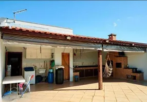 Foto 1 de Cobertura com 3 Quartos para alugar, 194m² em Vila Cecilia Maria, Santo André