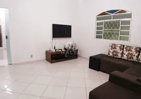 Foto 1 de Casa com 3 Quartos à venda, 253m² em Mangueiras, Belo Horizonte