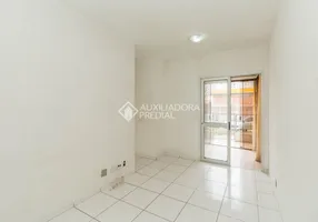 Foto 1 de Apartamento com 2 Quartos para alugar, 55m² em Humaitá, Porto Alegre