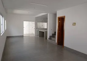 Foto 1 de Sobrado com 3 Quartos à venda, 168m² em Setor Criméia Leste, Goiânia