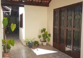 Foto 1 de Casa com 3 Quartos à venda, 134m² em Centro , Tremembé