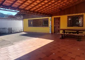 Foto 1 de Casa com 5 Quartos à venda, 250m² em Fazendinha, Teresópolis