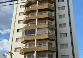 Foto 1 de Apartamento com 3 Quartos à venda, 130m² em Centro, Uberaba