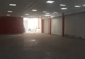 Foto 1 de Galpão/Depósito/Armazém com 1 Quarto para venda ou aluguel, 650m² em Encruzilhada, Santos