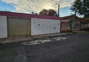 Foto 1 de Casa com 3 Quartos para venda ou aluguel, 258m² em Vila Xavier, Araraquara