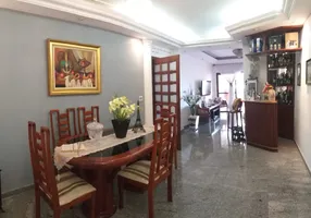 Foto 1 de Apartamento com 3 Quartos à venda, 180m² em Ponta da Praia, Santos