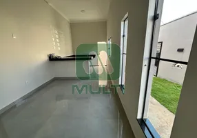 Foto 1 de Casa com 3 Quartos à venda, 92m² em Jardim Holanda, Uberlândia