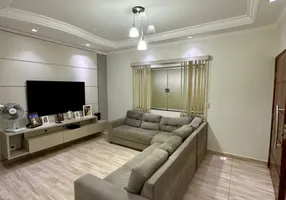 Foto 1 de Apartamento com 3 Quartos à venda, 221m² em Resgate, Salvador