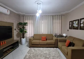 Foto 1 de Casa com 3 Quartos à venda, 187m² em Jardim Presidente Dutra, Limeira