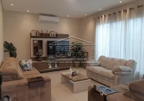 Foto 1 de Sobrado com 4 Quartos à venda, 307m² em Jardim Coleginho, Jacareí