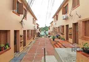 Foto 1 de Casa de Condomínio com 2 Quartos à venda, 60m² em São José, Porto Alegre