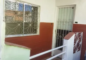 Foto 1 de Casa com 2 Quartos para alugar, 40m² em Centro, Nilópolis
