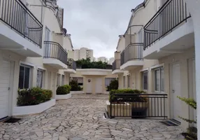 Foto 1 de Casa de Condomínio com 2 Quartos à venda, 72m² em Jardim Marajoara, São Paulo
