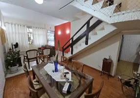 Foto 1 de Casa com 3 Quartos à venda, 230m² em Grajaú, Rio de Janeiro
