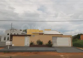 Foto 1 de Casa com 3 Quartos à venda, 190m² em Residencial Vieira, Trindade