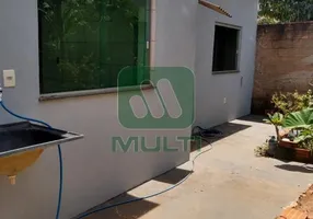 Foto 1 de Casa com 2 Quartos à venda, 137m² em Granada, Uberlândia