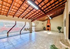 Foto 1 de Casa com 4 Quartos para alugar, 210m² em Vila Zezé, Jacareí