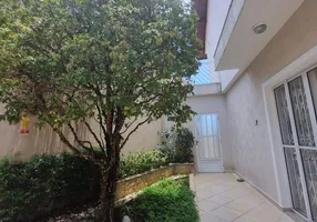 Foto 1 de Sobrado com 3 Quartos à venda, 190m² em Vila Campesina, Osasco