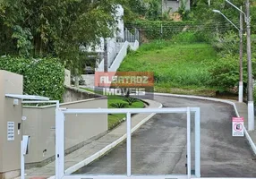 Foto 1 de Lote/Terreno à venda, 495m² em Córrego Grande, Florianópolis
