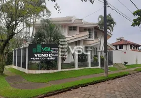 Foto 1 de Casa com 4 Quartos à venda, 330m² em Córrego Grande, Florianópolis