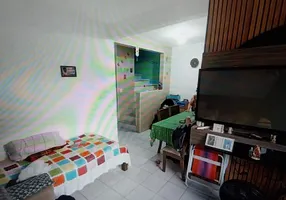 Foto 1 de Casa de Condomínio com 3 Quartos à venda, 100m² em Vila São Jorge, São Vicente