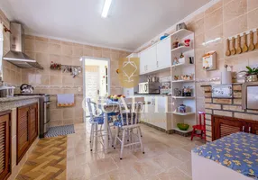 Foto 1 de Casa com 5 Quartos à venda, 193m² em Pantanal, Florianópolis