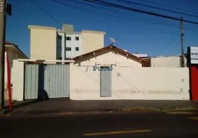 Foto 1 de Casa com 2 Quartos para venda ou aluguel, 400m² em Cidade Jardim, São Carlos