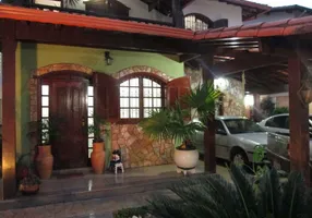 Foto 1 de Casa com 5 Quartos à venda, 312m² em Heliópolis, Belo Horizonte