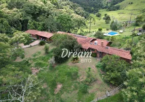 Foto 1 de Fazenda/Sítio com 4 Quartos à venda, 700m² em Três Córregos, Teresópolis