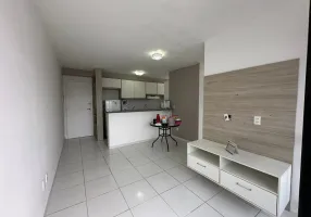 Foto 1 de Apartamento com 2 Quartos à venda, 52m² em Centro, Lauro de Freitas