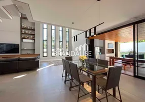 Foto 1 de Casa de Condomínio com 3 Quartos à venda, 598m² em Cacupé, Florianópolis