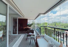 Foto 1 de Apartamento com 3 Quartos à venda, 226m² em Indianópolis, São Paulo