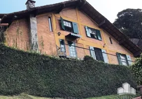 Foto 1 de Casa com 3 Quartos para venda ou aluguel, 222m² em Simeria, Petrópolis