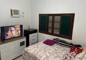 Foto 1 de Casa com 2 Quartos à venda, 69m² em Mirim, Praia Grande