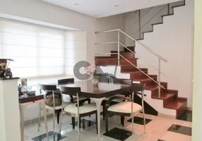 Foto 1 de Casa de Condomínio com 4 Quartos à venda, 210m² em Jardim Prudência, São Paulo