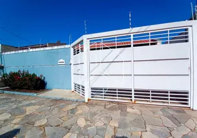 Foto 1 de Casa com 3 Quartos para alugar, 200m² em Jardim Maria Izabel, Marília