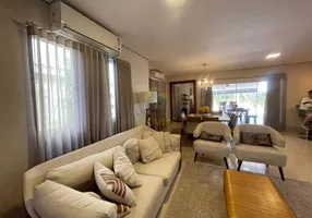 Foto 1 de Casa de Condomínio com 3 Quartos para alugar, 280m² em Condomínio Belvedere, Cuiabá