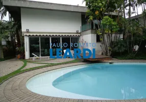 Foto 1 de Sobrado com 4 Quartos à venda, 700m² em Vila Madalena, São Paulo