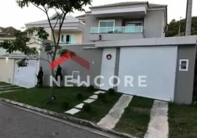 Foto 1 de Casa de Condomínio com 4 Quartos à venda, 200m² em Pechincha, Rio de Janeiro