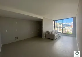 Foto 1 de Apartamento com 2 Quartos para alugar, 77m² em Estreito, Florianópolis