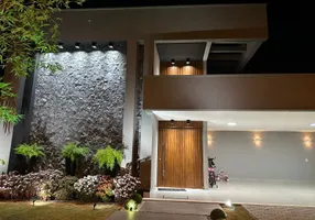 Foto 1 de Casa de Condomínio com 3 Quartos à venda, 237m² em , Goiânia