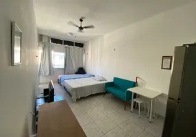 Foto 1 de Kitnet com 1 Quarto à venda, 28m² em Copacabana, Rio de Janeiro