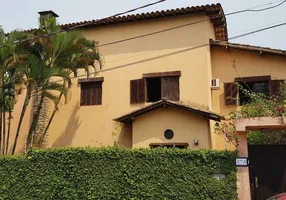 Foto 1 de Sobrado com 5 Quartos à venda, 540m² em Morro dos Barbosas, São Vicente