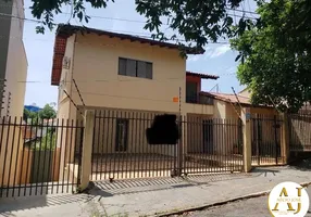 Foto 1 de Casa com 4 Quartos para alugar, 326m² em Santa Rosa, Cuiabá