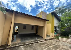 Foto 1 de Sobrado com 4 Quartos à venda, 333m² em Santa Rosa, Cuiabá