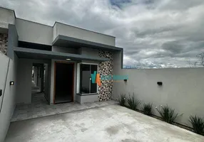 Foto 1 de Casa com 3 Quartos à venda, 84m² em GOLFINHO, Caraguatatuba