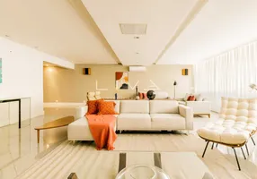 Foto 1 de Apartamento com 3 Quartos para alugar, 255m² em Copacabana, Rio de Janeiro