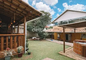 Foto 1 de Casa com 3 Quartos à venda, 303m² em Etelvina Carneiro, Belo Horizonte