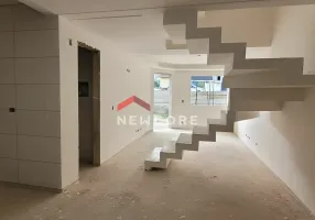 Foto 1 de Sobrado com 3 Quartos à venda, 130m² em Uberaba, Curitiba