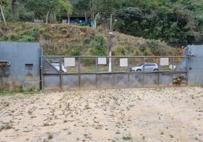Foto 1 de Galpão/Depósito/Armazém à venda, 1300m² em Nogueira, Petrópolis